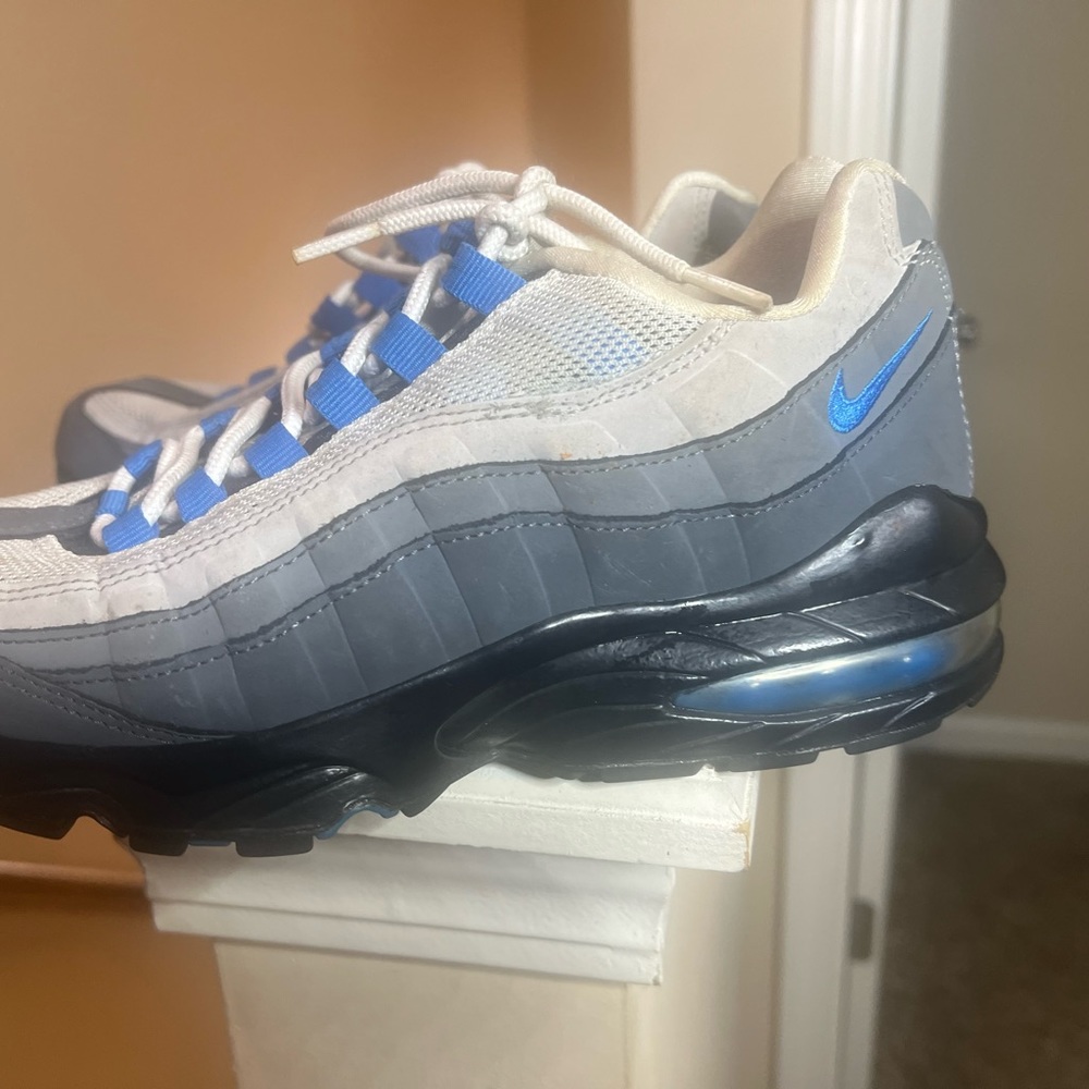 Nike Air Max 95 Blue Spark. Kids. Size 5.5Y - Picture 1 of 8